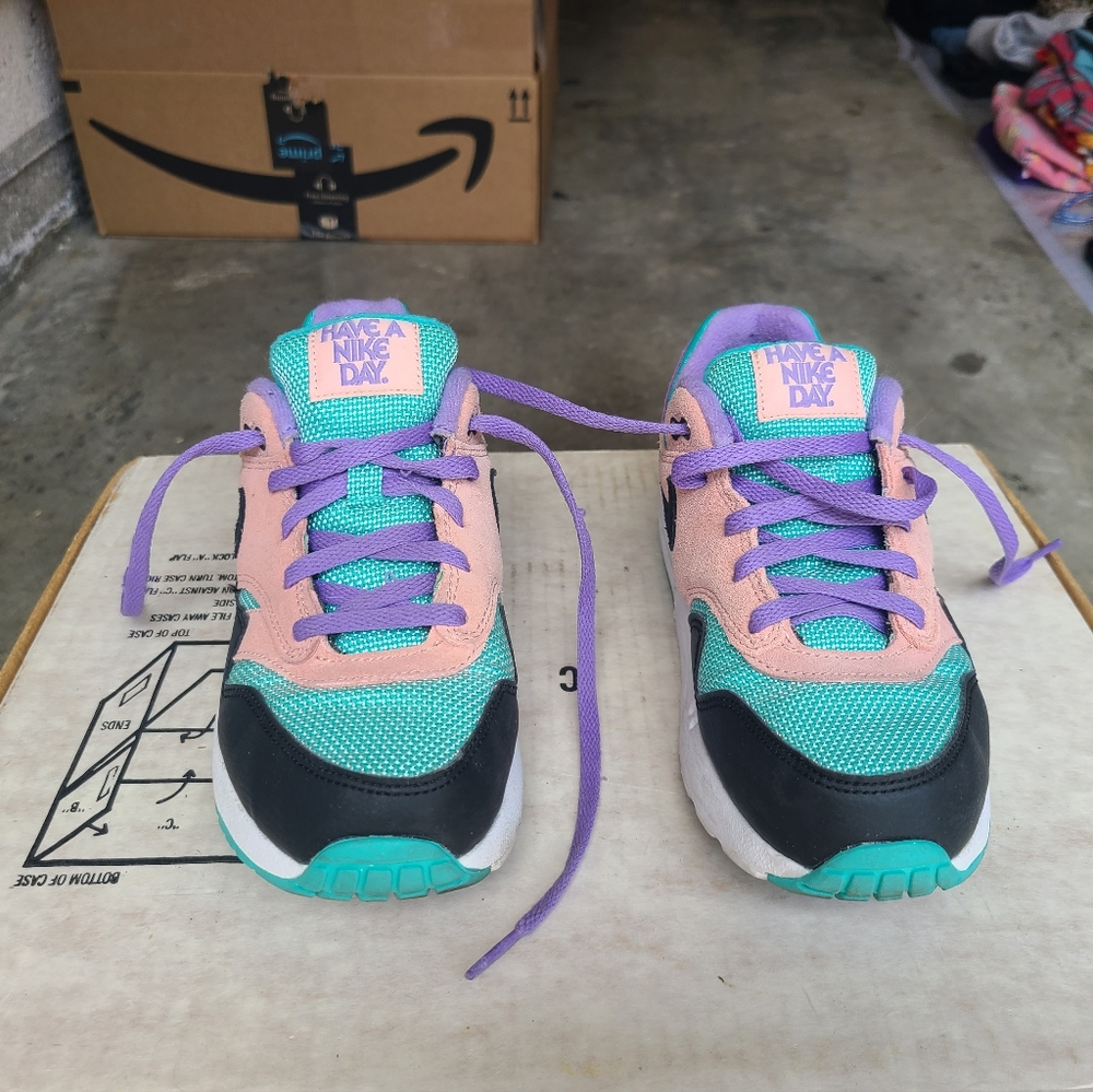 Nike air